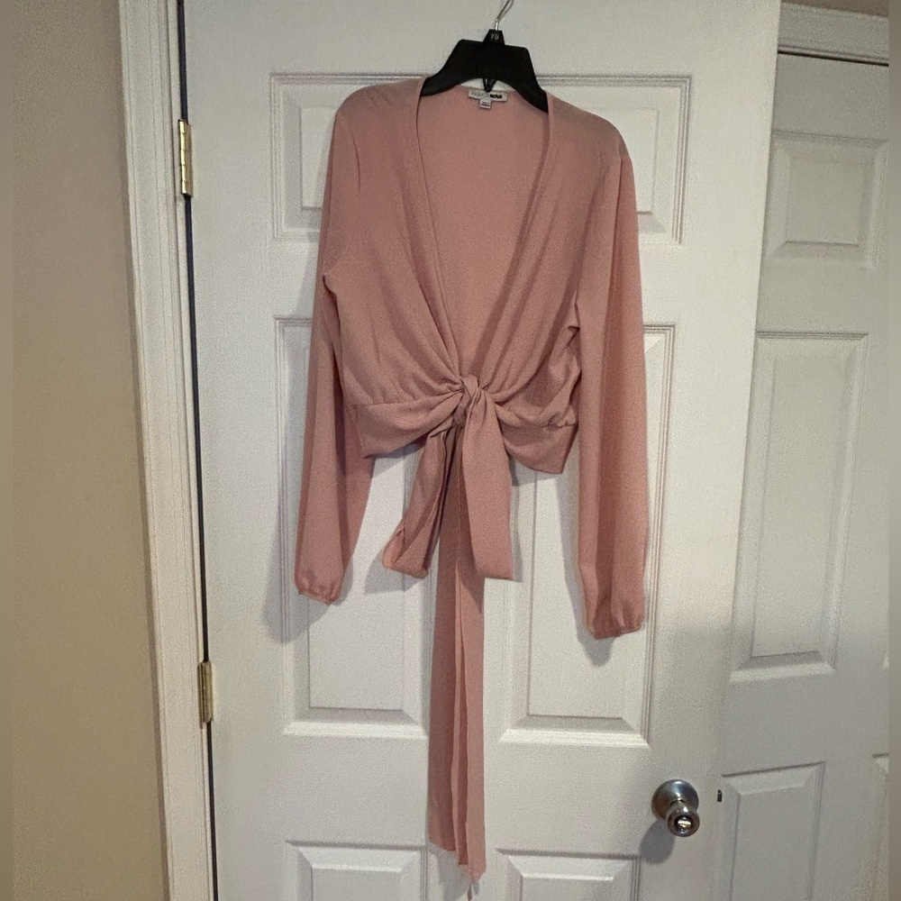 Fashion Nova Pink V-Neck Tie-Front Top